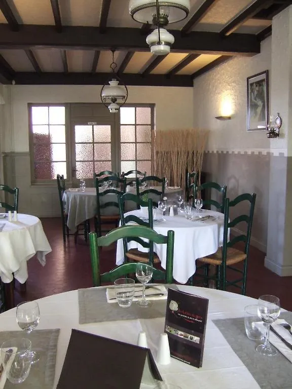 ***  Hotel Le Relais De L'Armagnac Luppé-Violles Francia